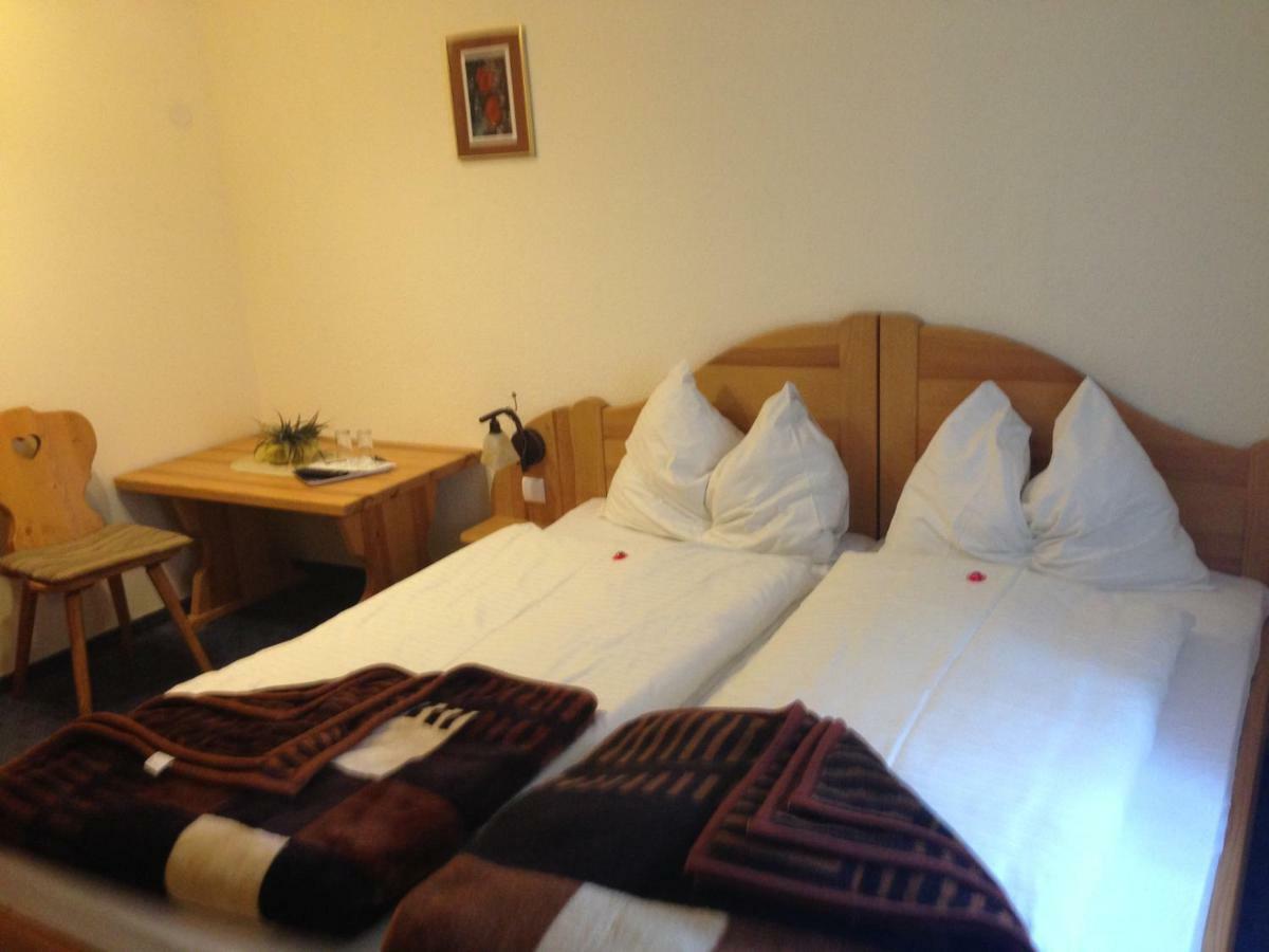 Hotel Hutmannshaus Kremsbrucke ภายนอก รูปภาพ