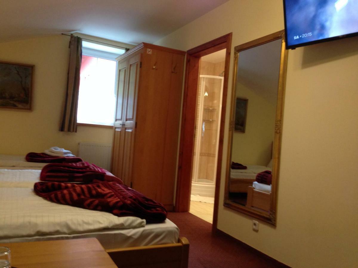 Hotel Hutmannshaus Kremsbrucke ภายนอก รูปภาพ